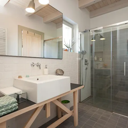 빌라 Casa Labobina Near Rovinj For 8 Persons With Private 32 M2 Heated Pool - Pet Friendly *
