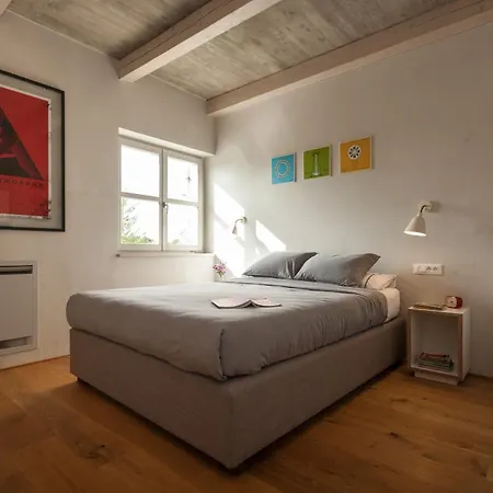 Casa Labobina Near Rovinj For 8 Persons With Private 32 M2 Heated Pool - Pet Friendly 빌라