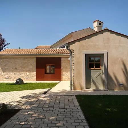빌라 Casa Labobina Near Rovinj For 8 Persons With Private 32 M2 Heated Pool - Pet Friendly Kurili