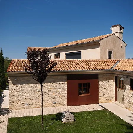 Casa Labobina Near Rovinj For 8 Persons With Private 32 M2 Heated Pool - Pet Friendly 빌라 *